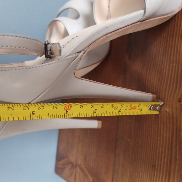 Elizabeth Brady heels - Picture 4 of 12